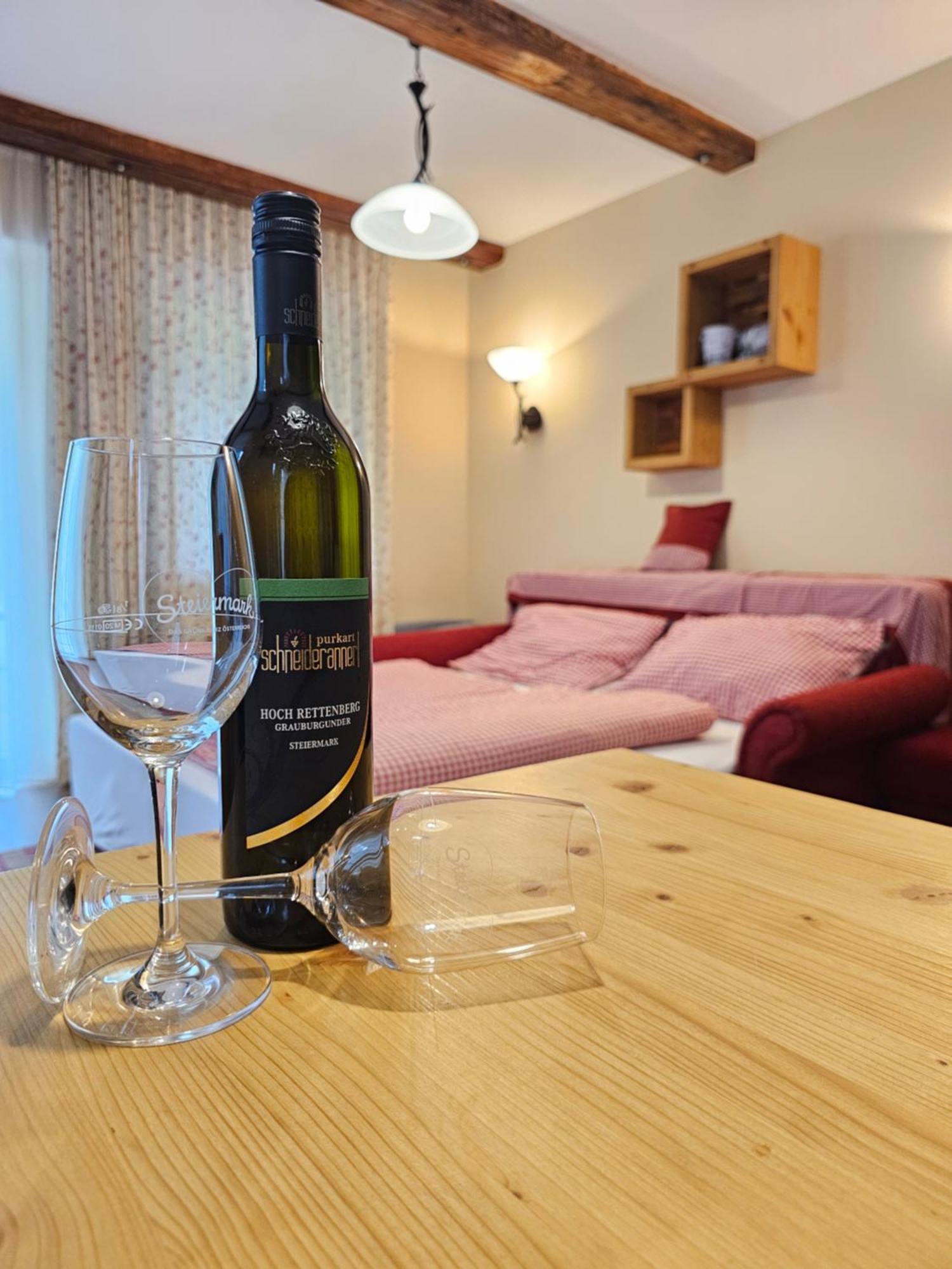 Weingut Buschenschank Schneiderannerl Gleinstätten エクステリア 写真
